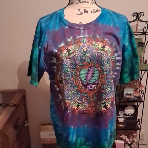 Nwt Liquid Blue GRATEFUL DEAD Tie-Dye Graphic  Short Sleeve T-Shirt MEDIUM - Picture 1 of 1